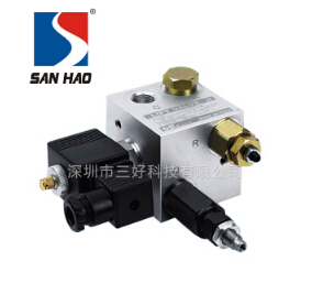 液壓升降平臺(tái)，也能看到升降支撐閥的身影